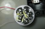 懐中電灯をリチウム電池に変換する 懐中電灯の仕上げに関する役立つビデオ編集